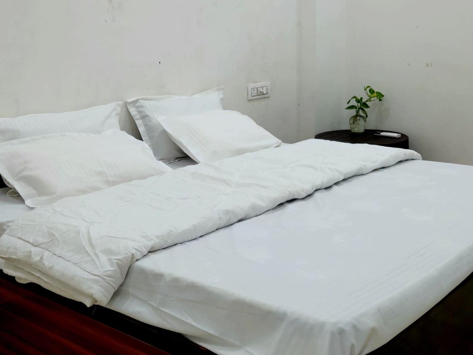 Pitambara Dham Hotel Vrindavan Exterior photo